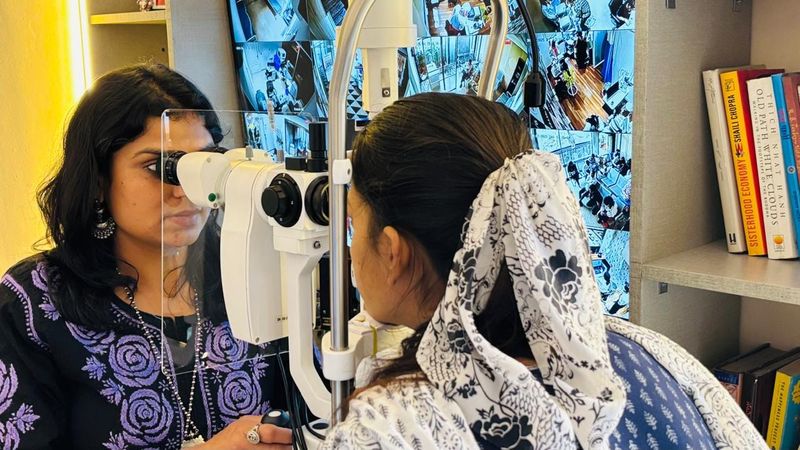 The MDS Thermaeye Plus dry eye treatment device